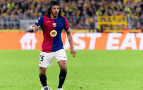 皇马三度遭巴萨绝杀暴怒！VAR取消点球+加时争议，西甲争冠悬念待解，安帅帅位危矣？