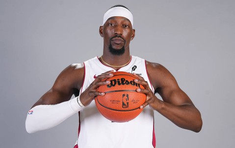 美媒：勇士将继续探索库明加交易 阿德巴约成首要目标