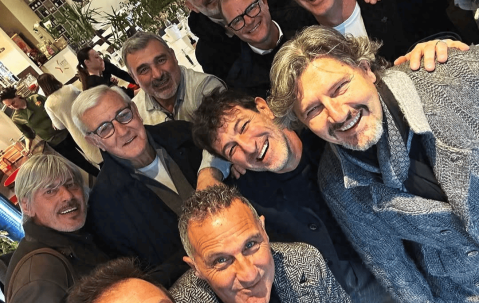 96尤文夺欧冠30周年，皮耶罗等众将聚在里皮家中，老爷子好久不见