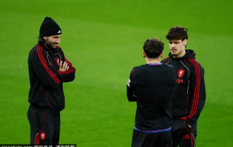 阿尔内·斯洛特自省：利物浦“没有达到利物浦的标准”，桑德兰战成季中考场？