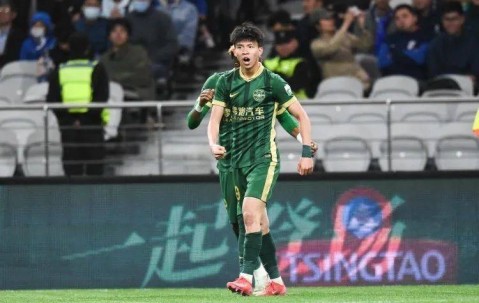 登陆欧洲？18岁小将领跑射手榜引德甲球队关注球迷：国足新希望