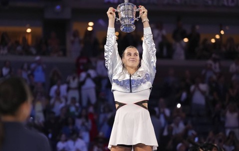 知耻而后勇，首秀失利走出阴影，樊振东德甲2连胜炸场，没有团队的顶流，到底打谁的脸？