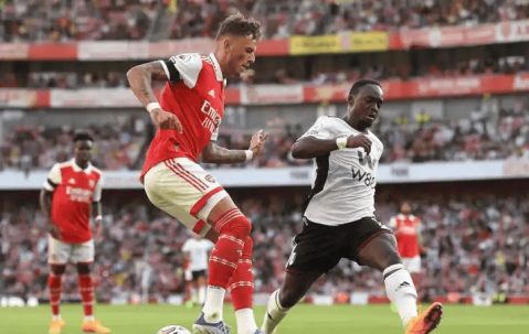 周二010 欧冠：控球体系VS高压逼抢！国米主场战阿森纳，双核与定位球的对决