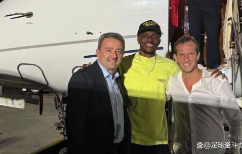 法兰克福教练托普穆勒淡然面对奥斯梅恩缺席：专注自身方为关键