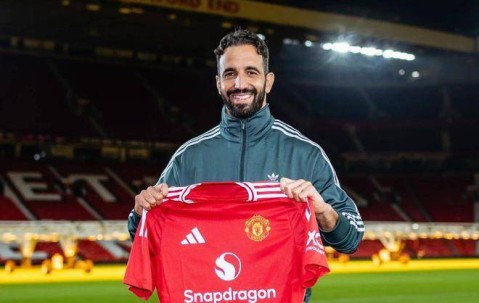 引援难度大只是第一步，阿莫林不该被继续信任，曼联复兴路漫漫