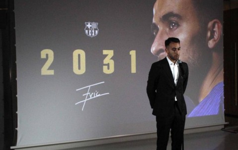 弗里克力挺拉菲尼亚：“没能入选 FIFA 十一人阵容真是个笑话”