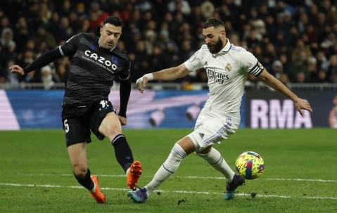 西甲强强对话！皇马主场争冠冲刺，皇家社会客场逆袭挑战