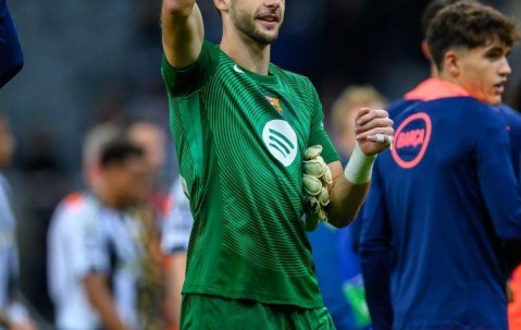 拉什福德痛苦坐地，疑似重创！这场西甲让巴萨球迷心痛无比！