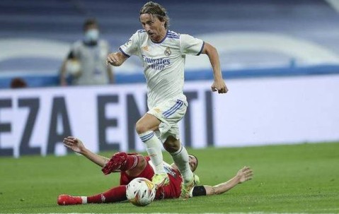 西甲焦点战：皇家社会主场求胜，塞尔塔客场抢分冲击欧战