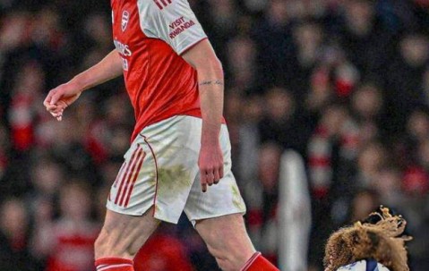 欧冠5连胜，阿森纳终结拜仁不败纪录，联赛与欧冠双线领跑激战切尔西