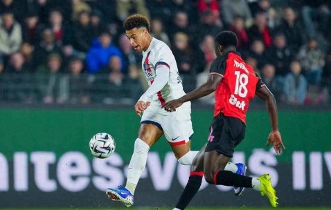 12亿豪门一夜崩盘！核心怒喷队友自私，主帅当场翻脸，法甲变天在即