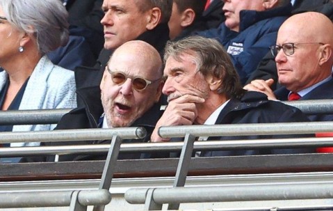 TA：1000多名曼联员工和家属欧联决赛中对拉爵和格雷泽发出嘘声