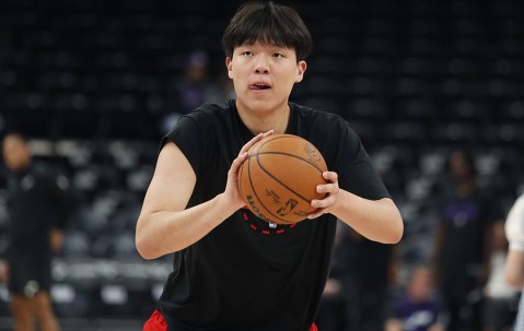 5天内奔波近7000公里！杨瀚森因开拓者人手不足被召回