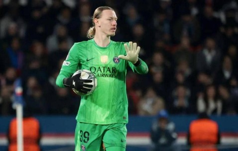 12亿豪门一夜崩盘！核心怒喷队友自私，主帅当场翻脸，法甲变天在即