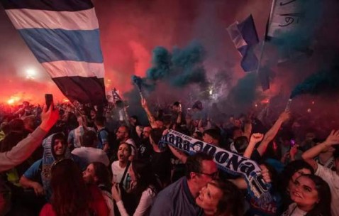 那不勒斯意甲夺冠狂欢出意外：39人受伤+10起抢劫案，古城遭破坏