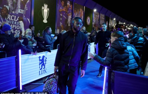 切尔西新帅浮出水面：法甲球队主帅罗森尼尔成头号热门，能否重振蓝军士气？