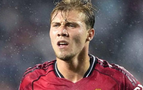 曼联前锋目标浮现！22岁身价7000万，德甲2年进27球，他愿来就买