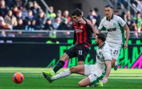 意甲积分榜大乱！米兰悄然登顶，尤文罗马双双翻车，争冠格局一夜洗牌