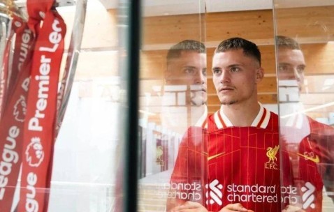 利物浦1.4亿欧砸下德甲天王！梅西加冕第一，阿森纳曼联豪购开战