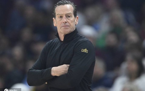 阿特金森当选年度最佳主帅 生涯首次获此殊荣