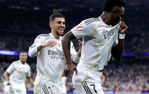 维尼修斯双响造红牌！姆巴佩破门伤退，皇马3-1黄潜重返西甲第一