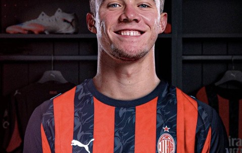 霍伊伦德已同意转会，曼联接近与米兰达成协议！只差买断金额需谈判