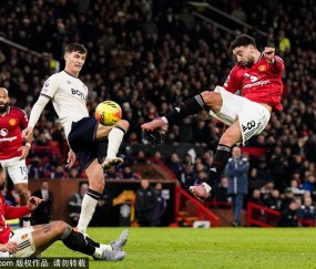 最难评的豪门队长!曼联成绩会决定B费未来,沙特人对他穷追不舍