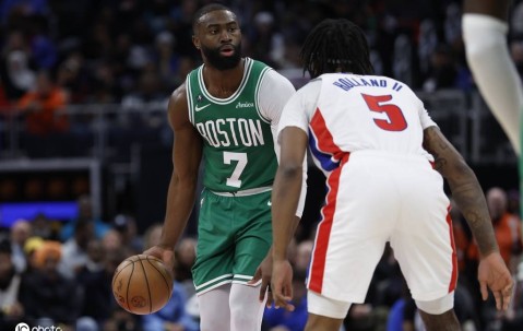 布朗失绝杀坎宁安16+14 活塞击败绿军3连胜