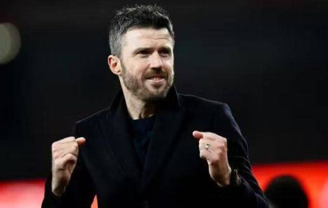 破队史纪录！曼联领跑 1 亿镑抢人，复刻姆贝莫神迹就靠他？