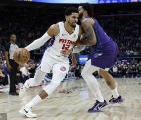 坎宁安三双杜伦19+11 克尼普尔19+7+5活塞轻取黄蜂