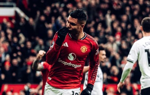 1球1助攻！33岁卡塞米罗当选全场最佳，曼联放走胖虎太可惜了