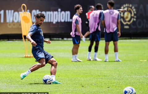 法甲转播权风波：PSG能否继续称霸屏幕？