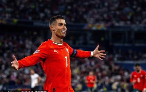 C罗：和亚马尔不同世代不应比较 梅西尊重我我也尊重他