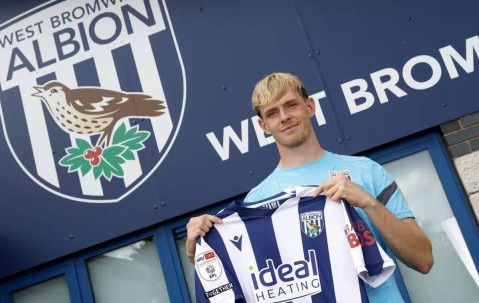 滕哈格爱将出租英冠官宣！曼联已接受罗马报价，但桑乔拒750万年薪