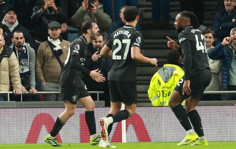 （外代二线）足球——英超联赛：热刺战平曼城