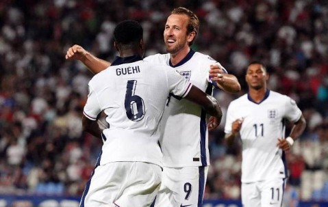 104场100球！凯恩超越C罗哈兰德创世纪纪录，拜仁8连胜领跑