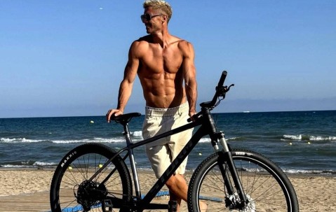 拉什福德的莅临还无法令巴萨确立梦四王朝，毕竟莱万还是首要问题