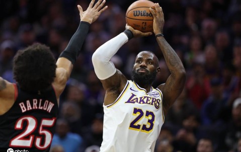 詹姆斯29+7+6末节12分 湖人险胜76人避免连败