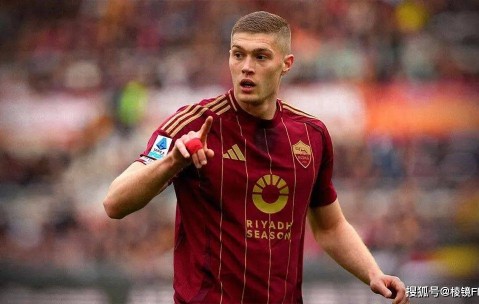 西甲王在意甲栽了！多夫比克32场仅12球，战术错配是主因，现面临清洗！