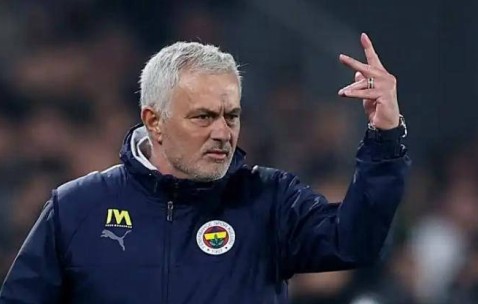 费内巴切0-0，穆帅困境加深！欧冠梦或将泡汤