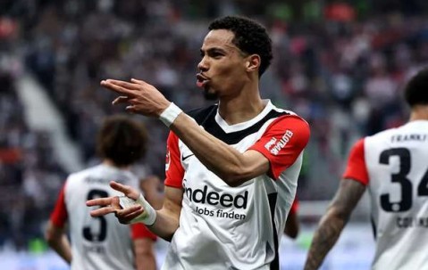 利物浦准备加速引进德甲射手埃基蒂克 适合斯洛特体系？