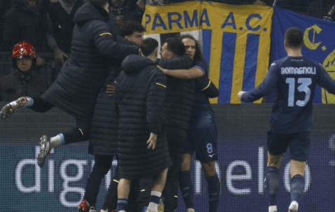 一场1-0踢出意甲神剧情：9人作战，极限绝杀，奎斯塔不敢相信