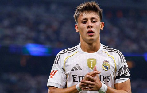 西甲首轮：巴萨表现稳定，皇马险胜奥萨苏纳，姆巴佩关键出击延续