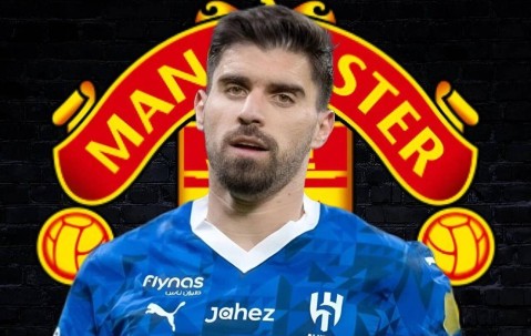 曝内维斯愿降薪转会曼联，目前周薪41万！或成阿莫林冬窗最现实目标