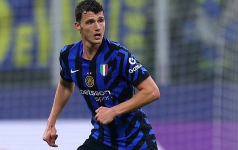 十字路口的抉择：帕瓦尔陷沙特高薪与欧洲荣耀两难