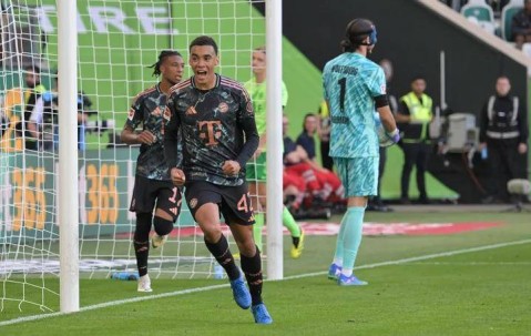 德甲结局：多特蒙德3-0杀进欧冠，拜仁4-0大胜，勒沃库森2-2爆冷