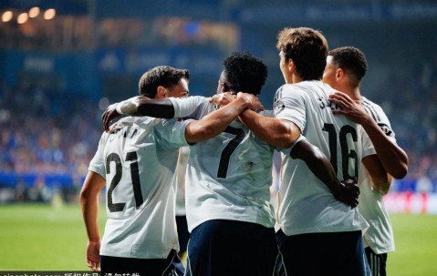 皇家马德里危机重重，法兰克福雄鹰蓄势待发