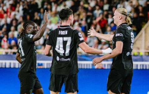 换下罗德里成导火索！曼城2-2战平弱旅，瓜帅调整有误球迷很不满