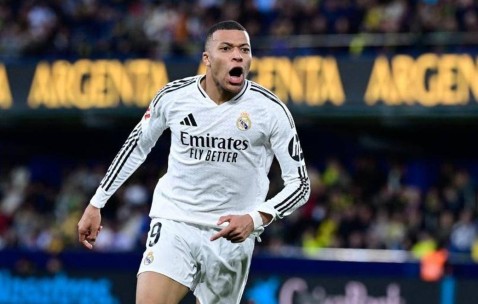 法甲巅峰对决！姆巴佩双响，巴萨防线土崩瓦解