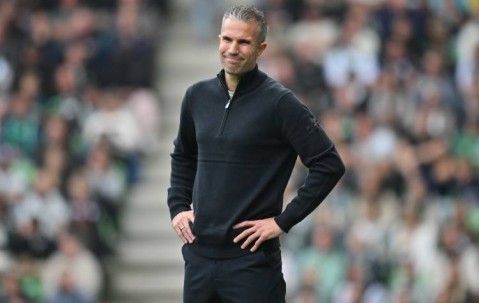 换帅最佳选择？范佩西7轮不败当选最佳主帅，若重返曼联能成功吗